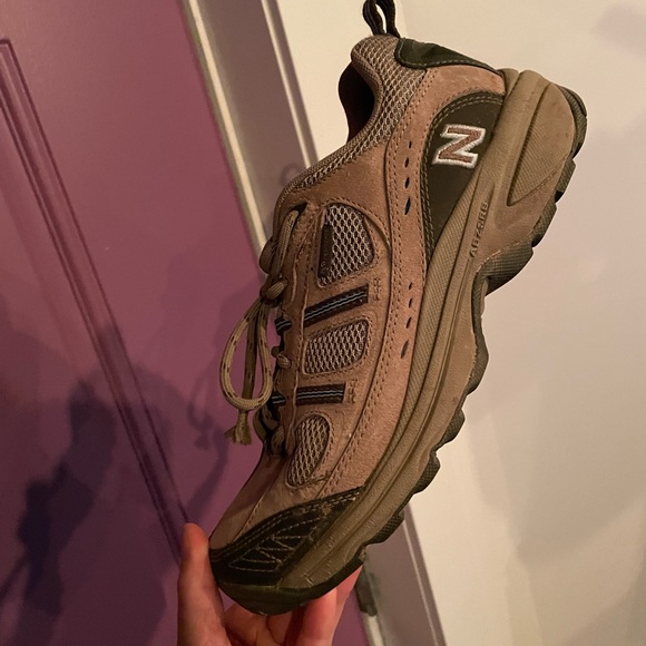 New Balance Runners - Picture 2 of 8